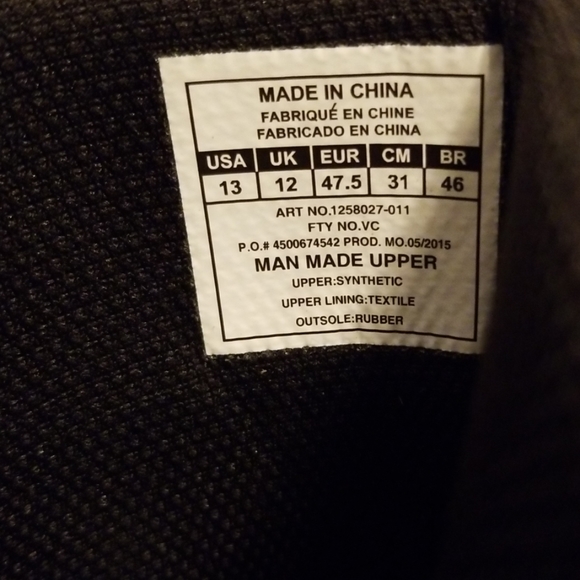 Under armour foot ball cleats (turf) - Picture 7 of 7